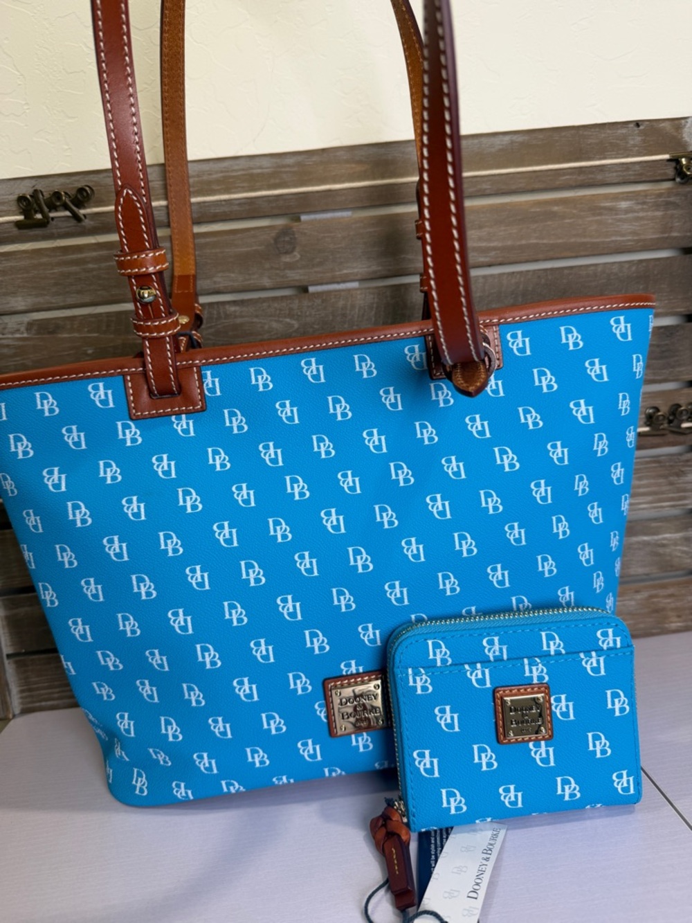 Dooney & Bourke NWT Gretta blue Shopper Tote wallet new purse wallet set
